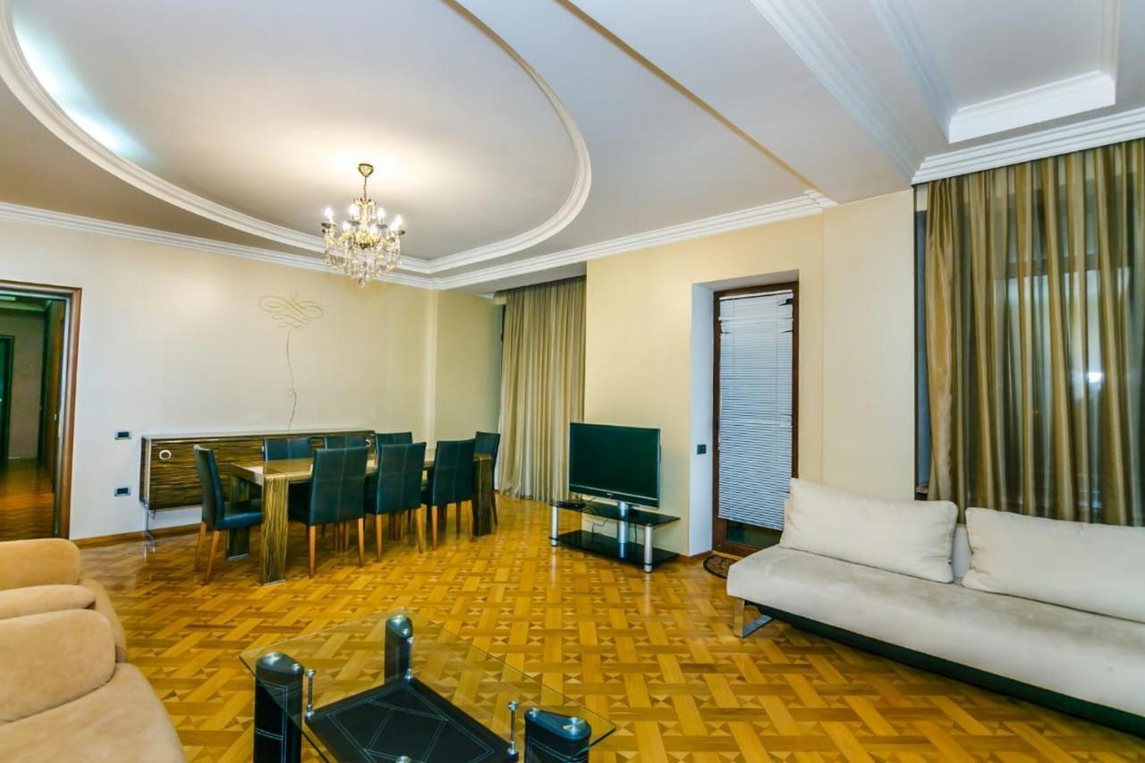 VİP Apartment number one Bakü Dış mekan fotoğraf
