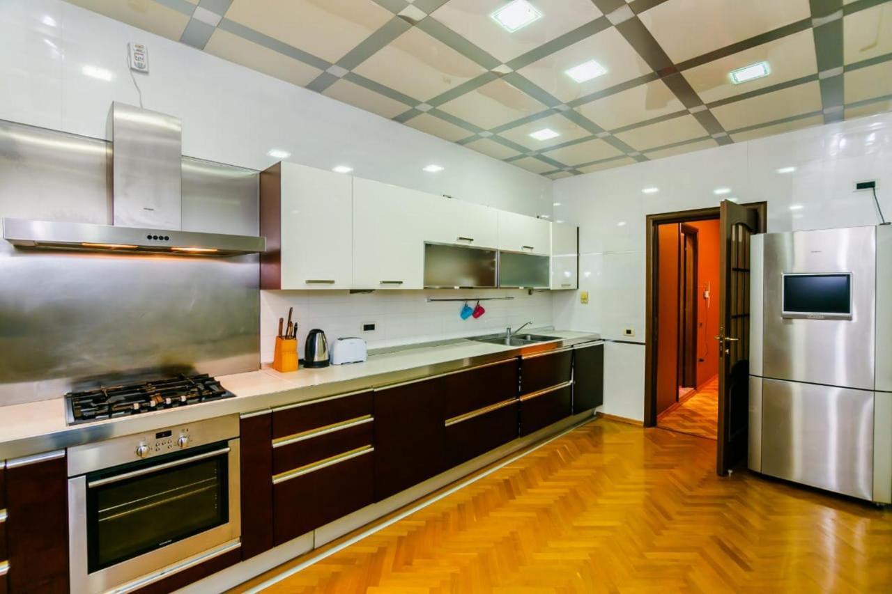 VİP Apartment number one Bakü Dış mekan fotoğraf